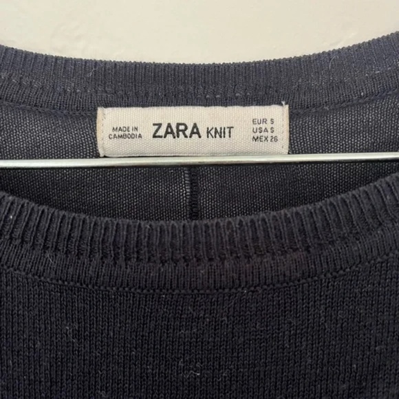 Zara lightweight sweater in navy size small - Picture 3 of 4